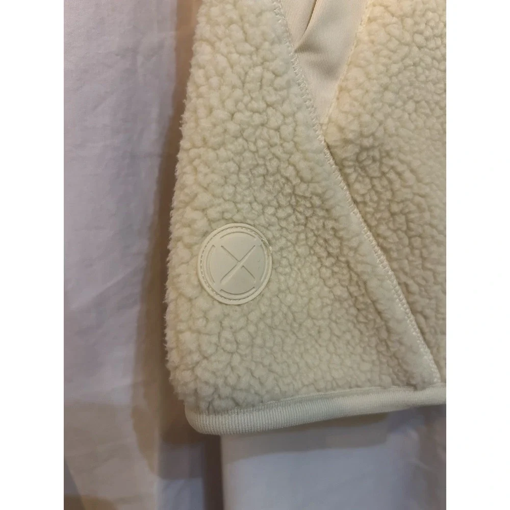 CUTS‎ Men's Polartec Sherpa Full Zip Cream Size Medium Pockets EUC